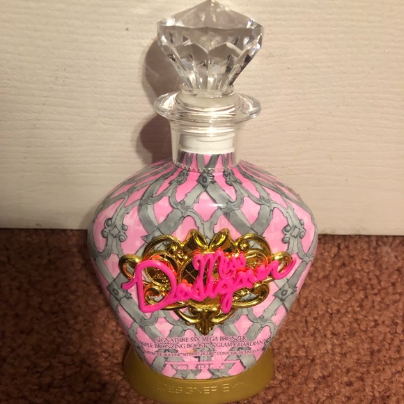 Miss Designer Other - Miss Designer Signature 55X Mega Bronzer